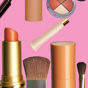 Mommilk化妝品店鋪裝修與產品圖片展示