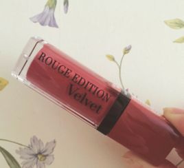 化妝品使用心得與居家美妝空間打造——YOKA時尚網與家具的完美結合